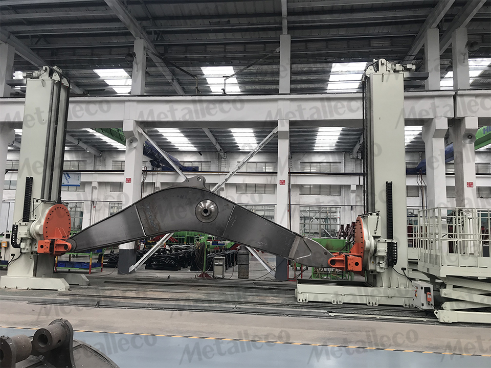 M-type head and tail type lifting and turning positioner